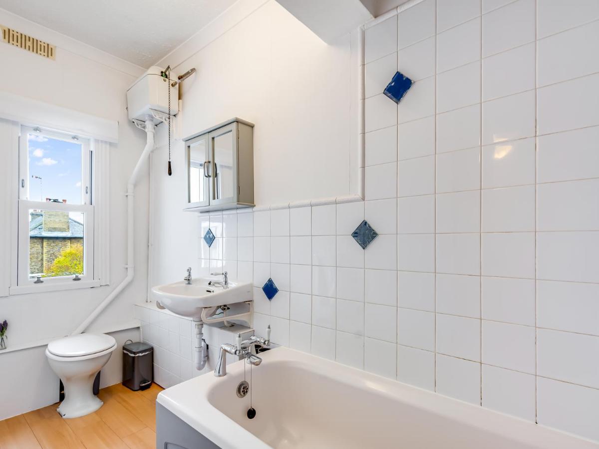 A Spacious Cosy Retreat! * Whitstable